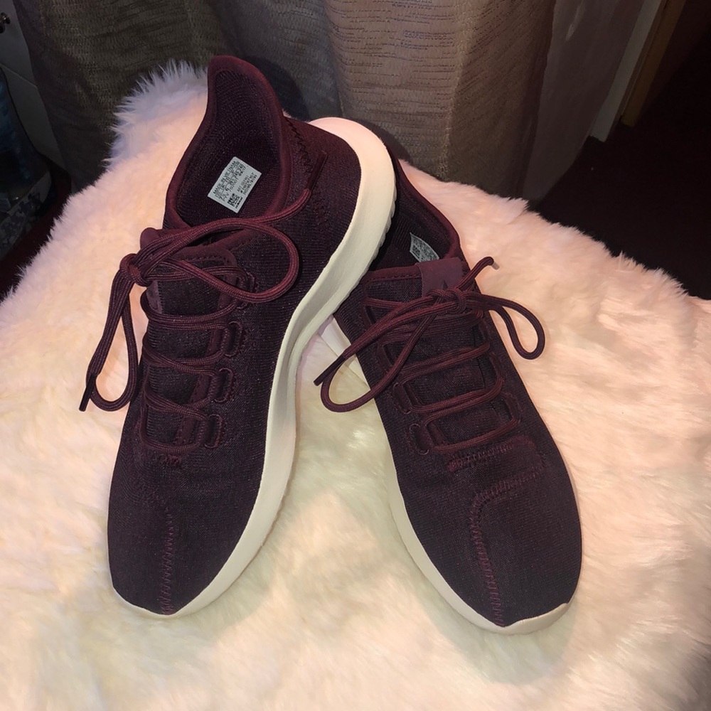 Adidas Burgundy Maroon Size 7 1/2